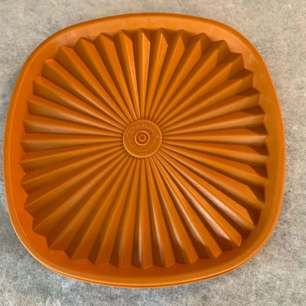 Tupperware Servalier 839-4 Orange Replacement Lid 7 3/8” Sunburst Square Lid Onl